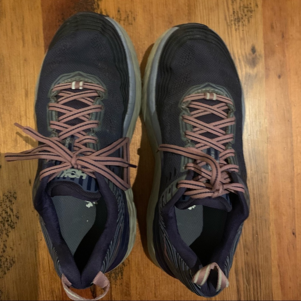 HOKA ONE ONE Bondi 6.5 (fit like US women’s 7)
